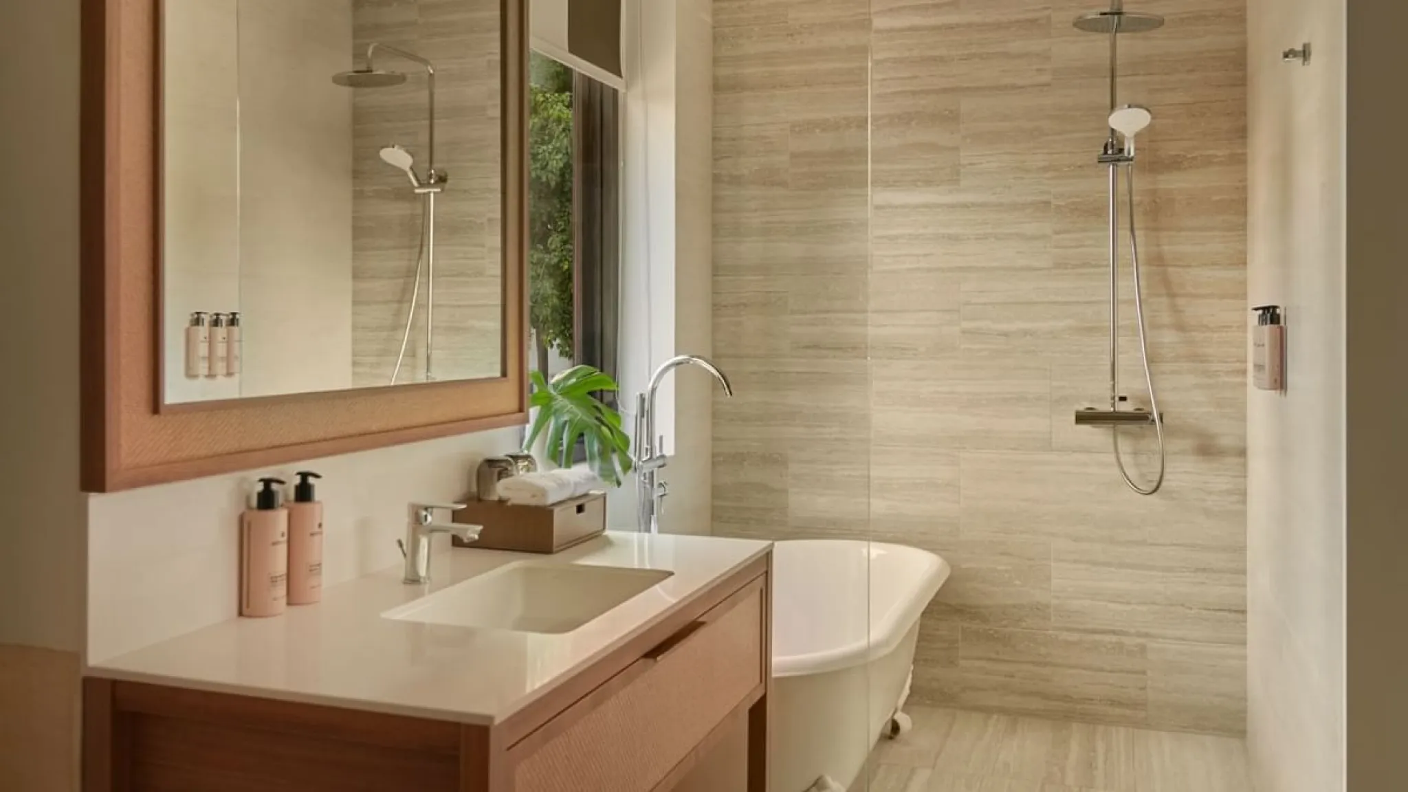 ベランダ付きスタジオのバスルーム