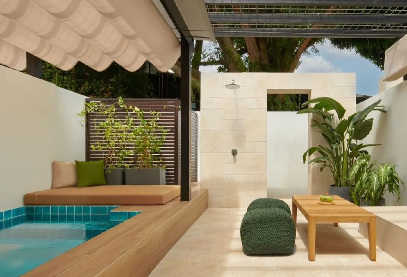 カントリーヤード・スイート（専用ジャグジー付き）