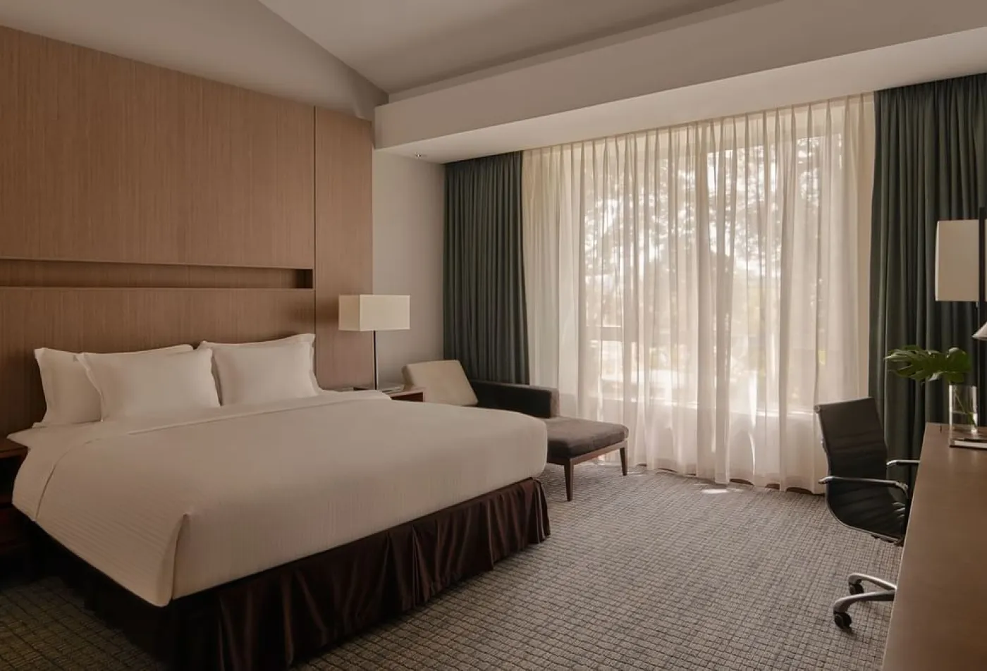 デラックスルーム（キングベッド）