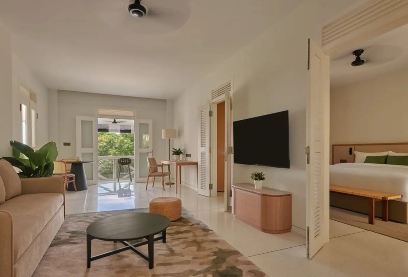 ジュニアスイートのリビングルーム