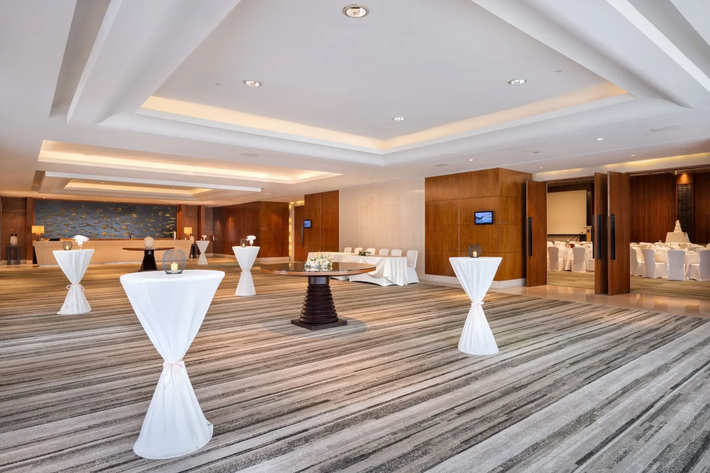 ボールルームのロビー